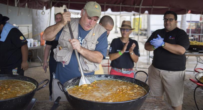 El chef español José Andrés muestra su solidaridad en EE.UU