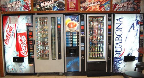 Máquinas de vending de Sanven en el Carrefour de Salamanca