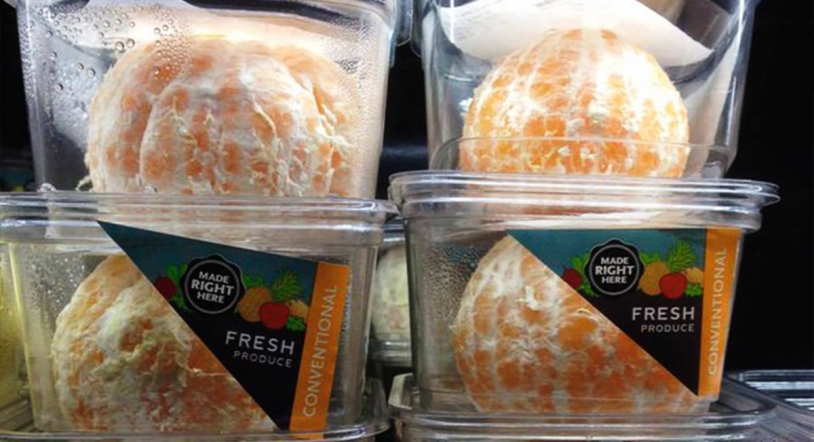 ¿Naranjas peladas envasadas en plástico?