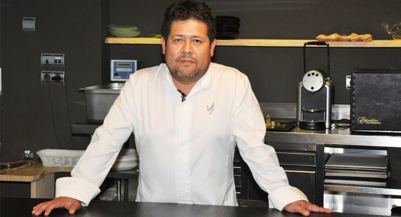 ¡Ya es oficial! El chef Víctor Gutiérrez concursará en la cuarta edición de <i>Top Chef</i> 