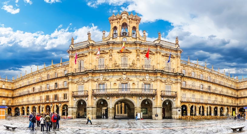 La Plaza Mayor de Salamanca se postula a ser la más bonita de España 
