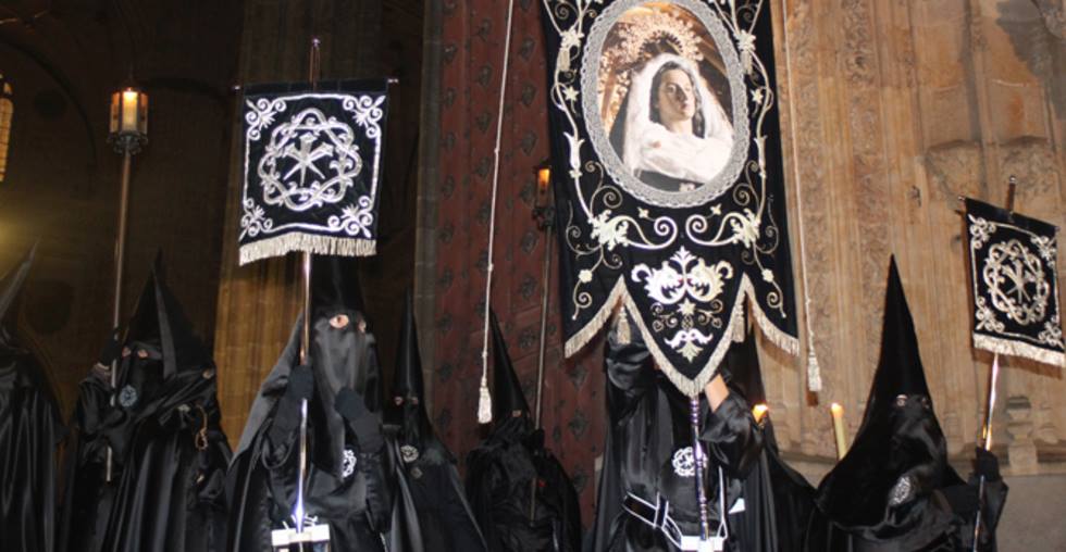Procesión de Nuestra Señora de la Soledad en Salamanca ...