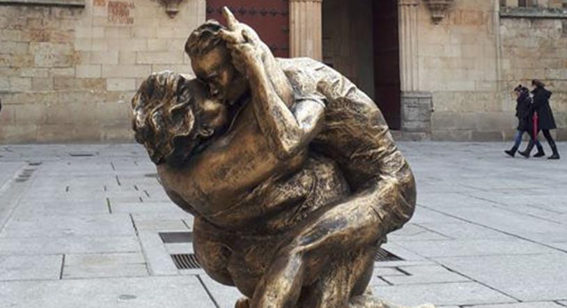 Las esculturas de Xu Hongfei animan las calles salmantinas