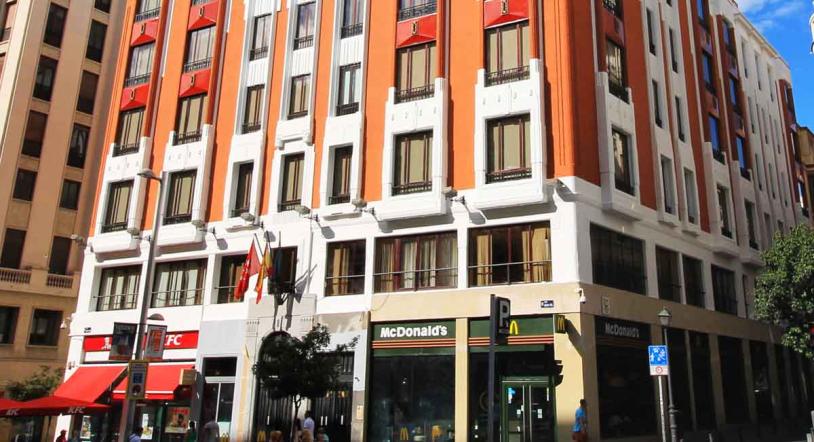 McDonald's cierra su restaurante más antiguo de España situado en la Gran Vía de Madrid
