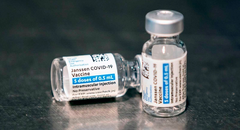 Sanidad y las comunidades acuerdan vacunar con Janssen a menores de 60 años 