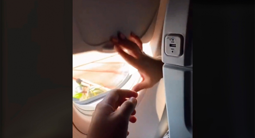Viral | La guerra entre dos pasajeros por la ventanilla en un avión