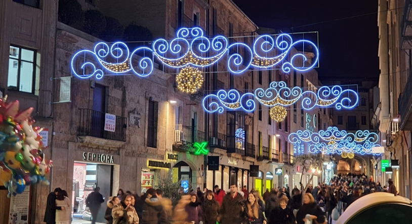 Las luces de Navidad se encenderán el 25 de noviembre, y este año llegan a más calles 