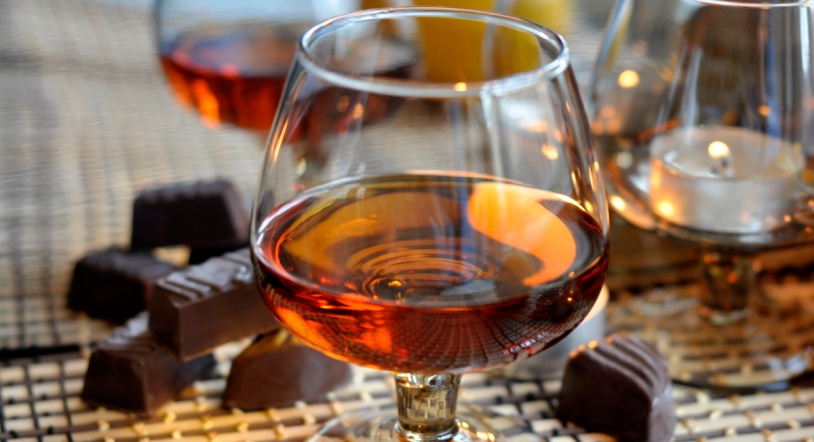 Cocktails especiales con brandy, esta semana en Café Niebla Bar