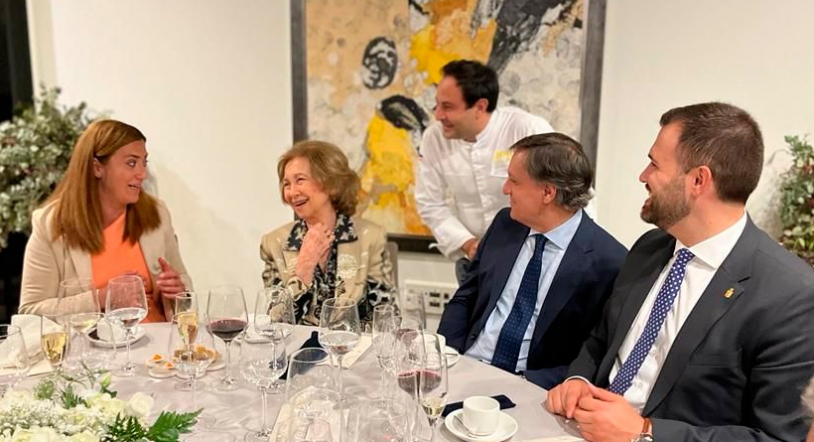 La reina Sofía cena en Ment con los ediles de las Ciudades Patrimonio