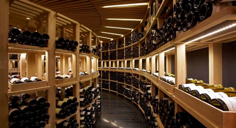 Detenidos los ladrones que robaron 45 exclusivas botellas de vino en el restaurante Atrio 