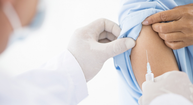 Sanidad apunta a octubre para empezar con la cuarta dosis de las vacunas 