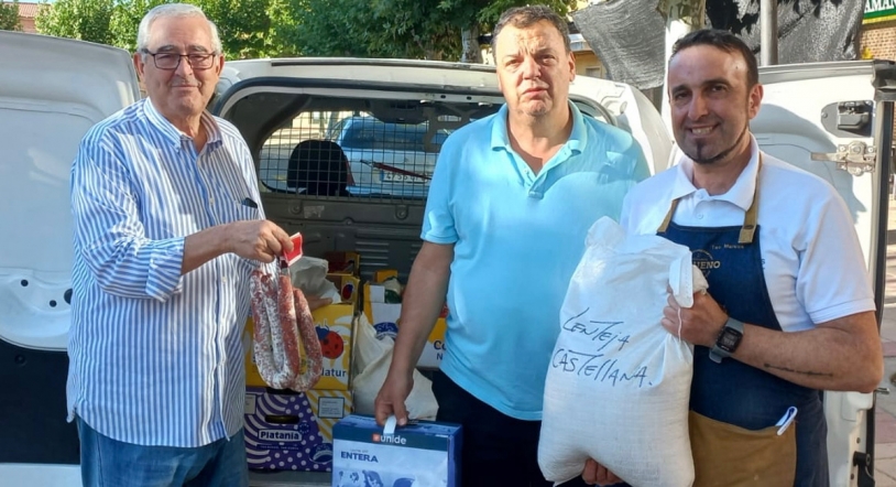  Teo Marcos de Los Álamos dona 300 kilos de alimentos a los refugiados ucranianos 