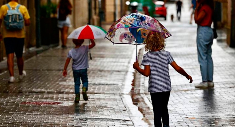 Los restos del huracán 'Danielle' traen a España abundante lluvia y una caída de las temperaturas 
