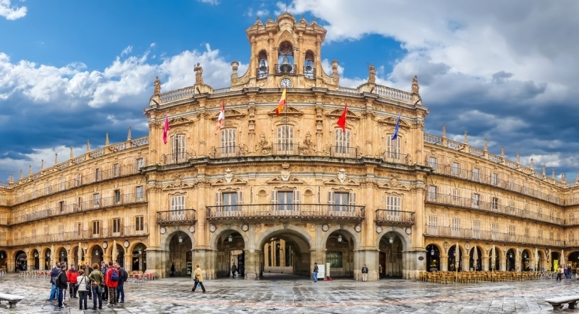La Hostelería de la Plaza Mayor de Salamanca se apaga ante la crisis energética