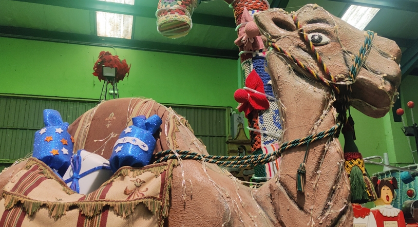 Dos grupos de animación y 7 carrozas protagonizan la Cabalgata de Reyes en Santa Marta