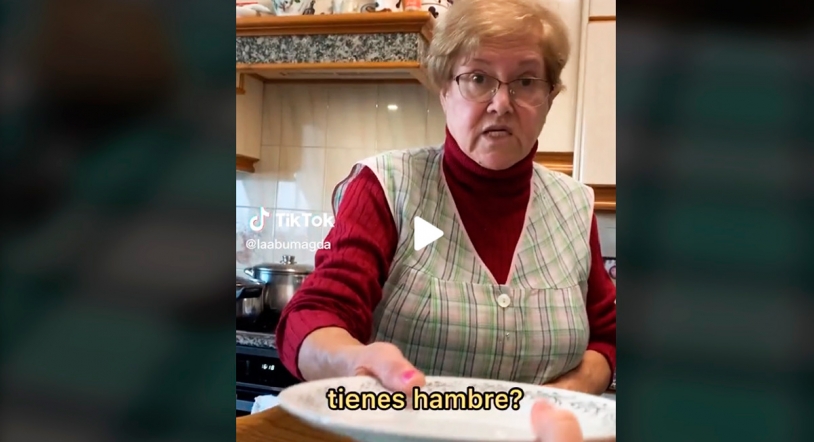 Viral | Abuela tiktoker saca a su nieta hambrienta comida sin fin