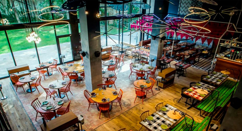 Así es “Bellavista del Jardín del Norte”, el restaurante, convertido en pueblo, de Leo Messi 