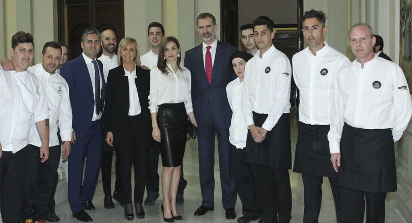 El Mesón de Gonzalo ofrece un exitoso cóctel a los Reyes de España 