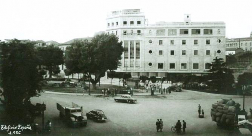 Comienza el derribo del emblemático Edificio España 