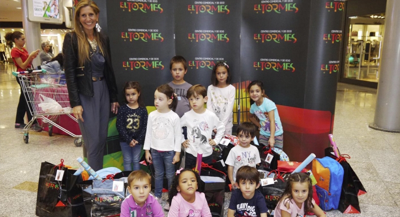 Talleres infantiles con personajes animados en el CC El Tormes