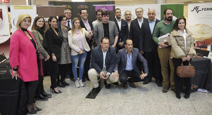 El CC El Tormes acoge una mesa redonda "Sinergias entre empresas para crecer y avanzar" 