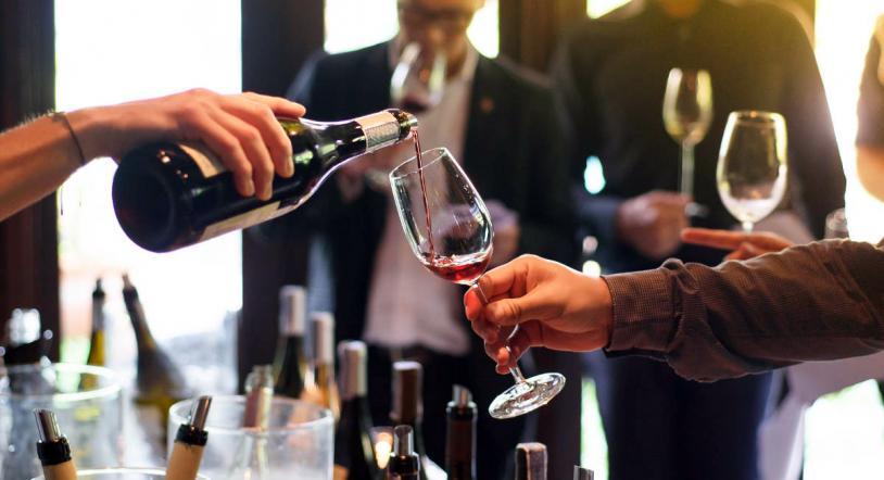Curso de cata de vinos en la Escuela de Hostelería