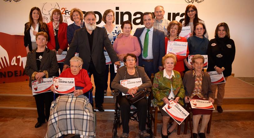 Homenaje a quince cocineras de la provincia 