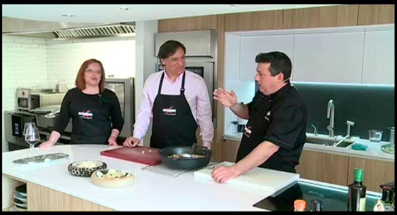 El alcalde de Salamanca cocina en la tele