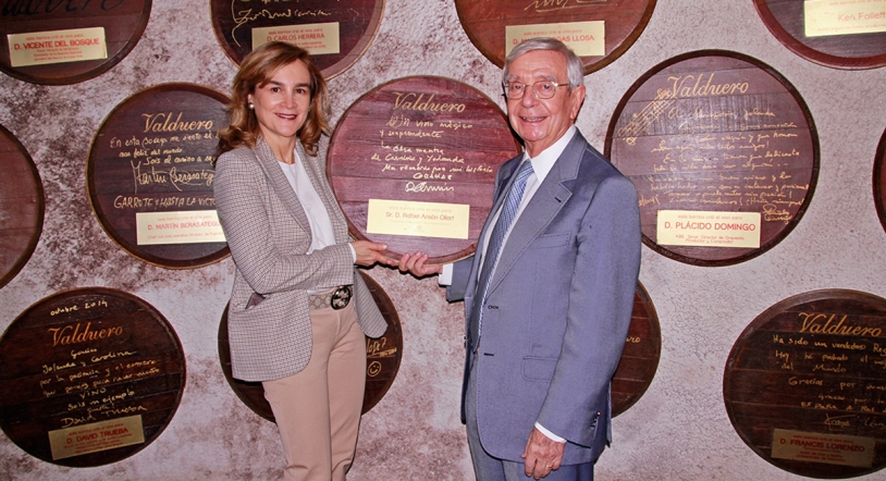 Rafael Ansón socio de honor de Bodegas Valduero