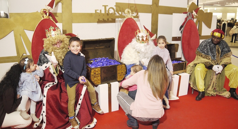 Los Reyes Magos llegan al Centro Comercial el Tormes