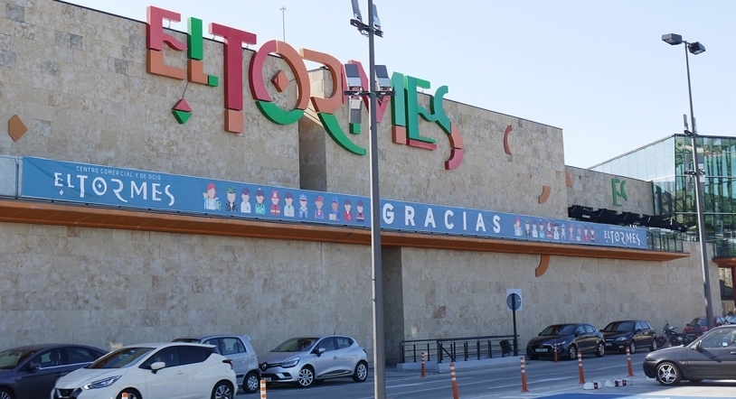 Estas son las tiendas que siguen abiertas en el Centro Comercial El Tormes