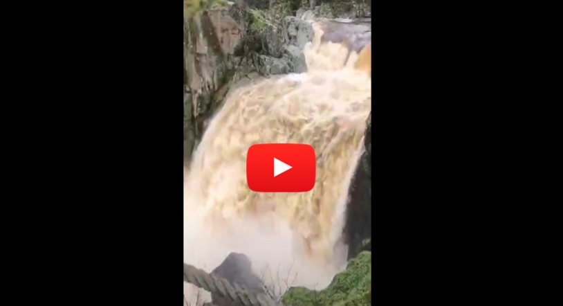 VÍDEO | ¡El Pozo de los Humos impresionante de agua!