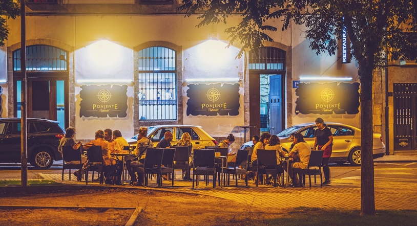 Desde hoy podrás sentarte a disfrutar de la terraza en Restaurante Poniente
