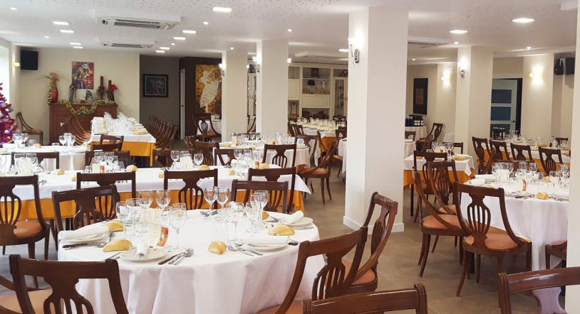 Hostal Restaurante Carolina abre sus puertas y ultima su terraza para tu disfrute