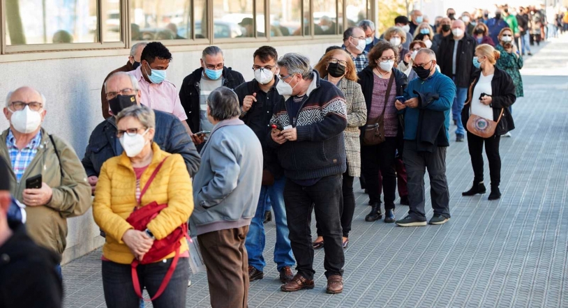 Sanidad notifica 356 fallecidos y 6.393 contagios y la incidencia vuelve a subir hasta los 134 casos