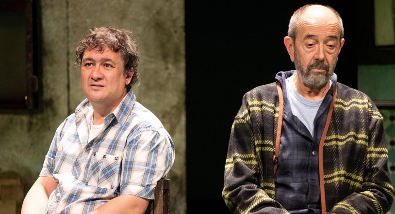 Miguel Rellán y Secun de la Rosa protagonizan la obra 'Los asquerosos' este sábado en el Liceo