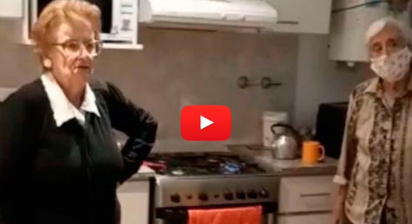 La reacción viral de dos abuelas al enterarse que van a ser vacunadas | VÍDEO