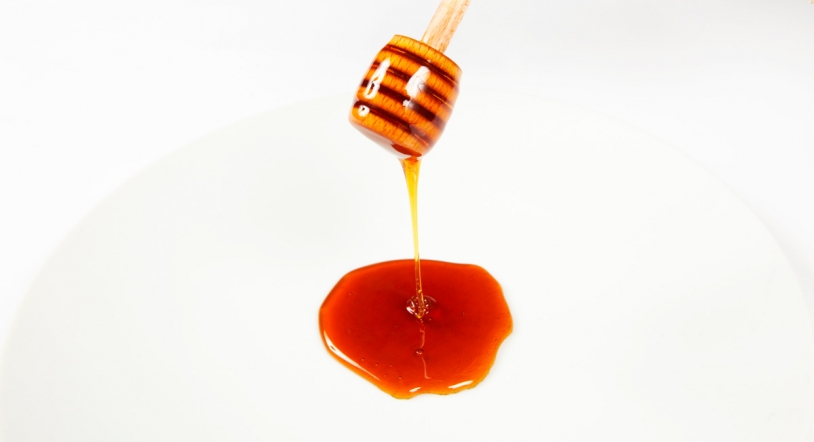 Cinco motivos para darle un toque de miel a tus platos en el Día Mundial de las Abejas