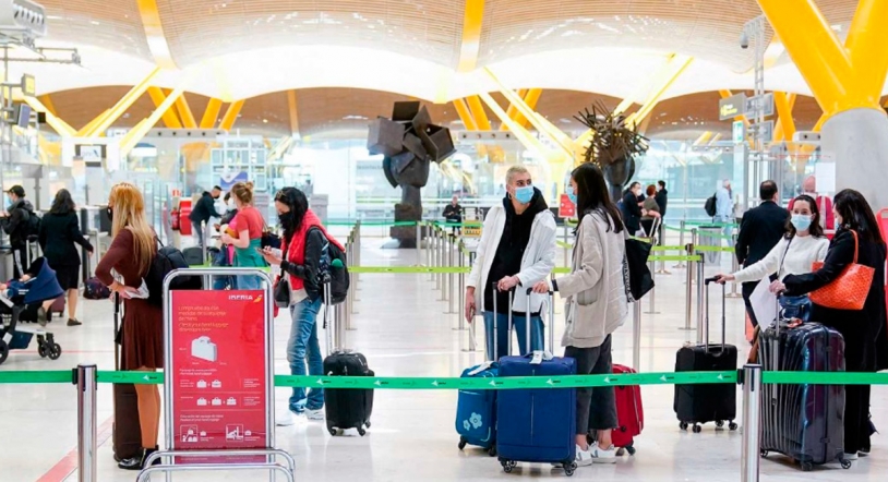 España abre desde hoy sus fronteras para la llegada de turistas vacunados