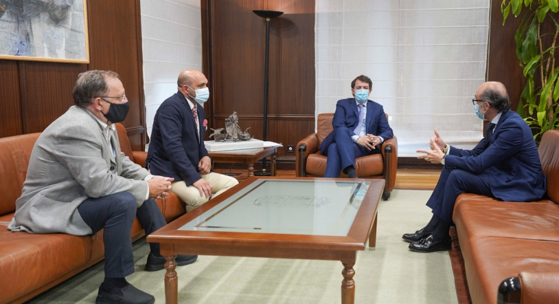 Mañueco recalca el compromiso de la Junta de Castilla y León con la hostelería y el turismo