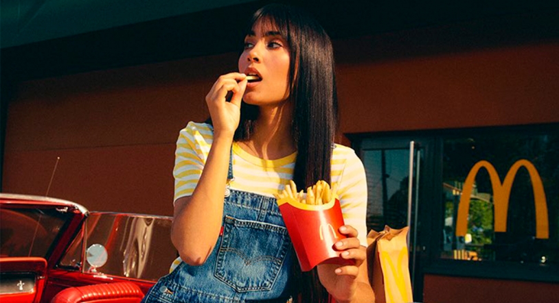 Aitana la lía con su campaña para McDonald's