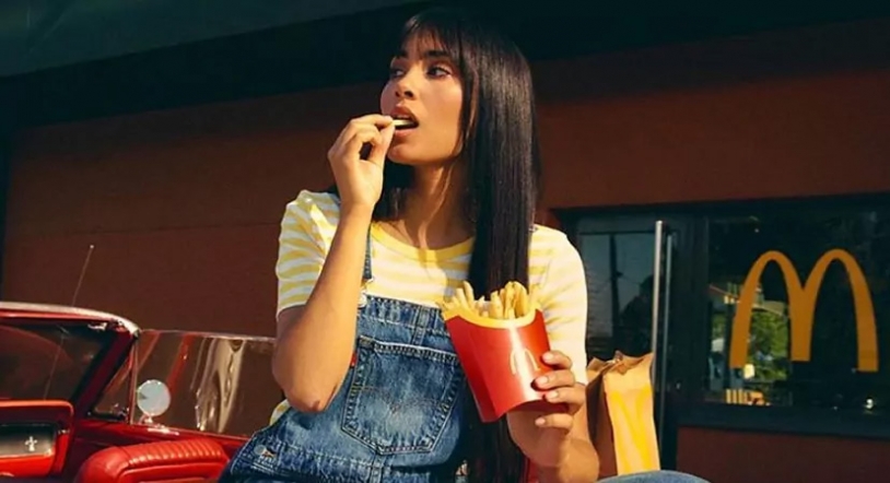 Linchamiento a Aitana en redes por su colaboración de un menú ultracalórico de McDonald's