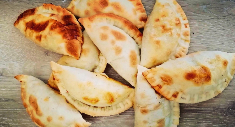 Buenas noticias para los amantes de las empanadas argentinas: ¡Con La Mano se traslada a Van Dyck!