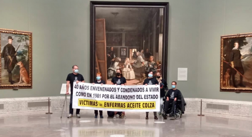 Un grupo de víctimas del aceite de colza se encierra en El Prado, uno de ellos es peñarandino