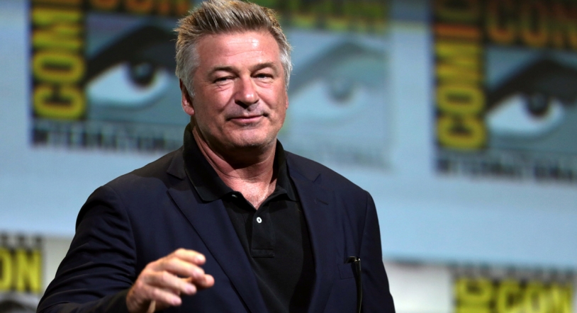 El actor Alec Baldwin mata accidentalmente a una mujer durante un rodaje