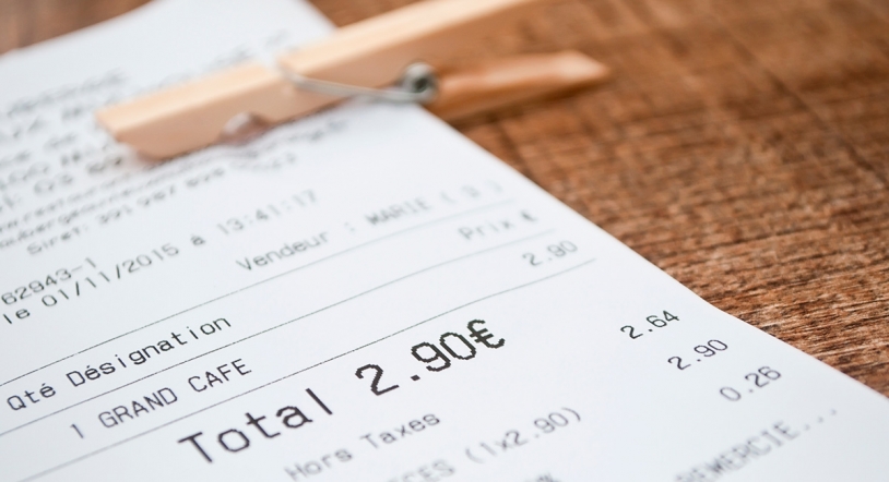 Cosas que no deberían cobrarte en bares y restaurantes