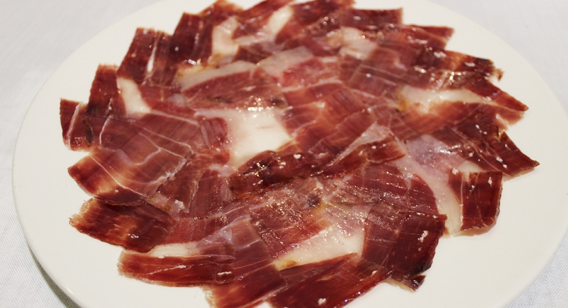 ¿Por qué es tradición comer jamón ibérico en Navidad?