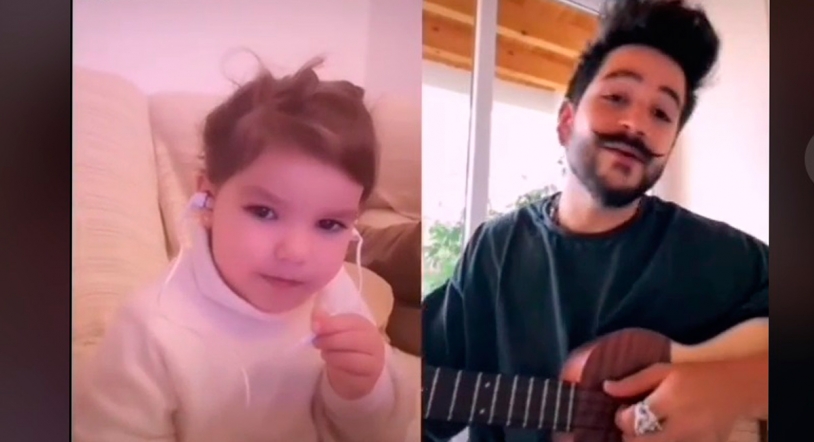 Vídeo viral | La niña que canta con Camilo y que te "comerías" a besos