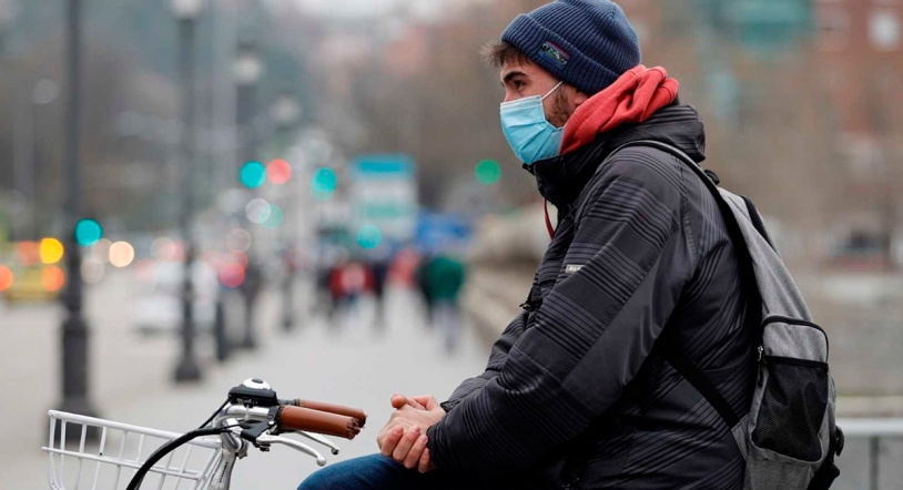 Las mascarillas dejan de ser obligatorias hoy en exteriores, también en los recreos