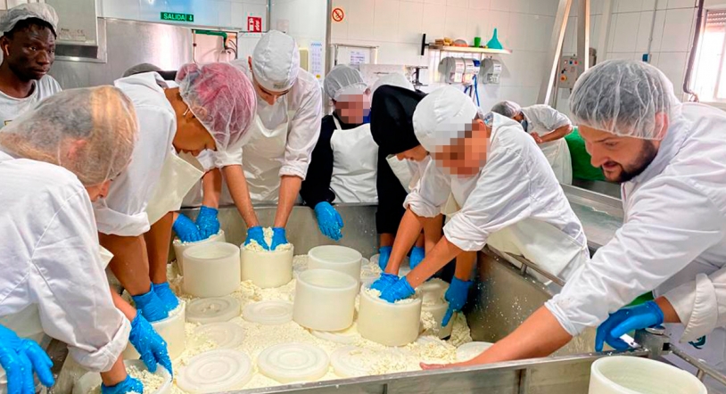 Una quesería con mucho 'sabor' social en la Casa Escuela Santiago Uno